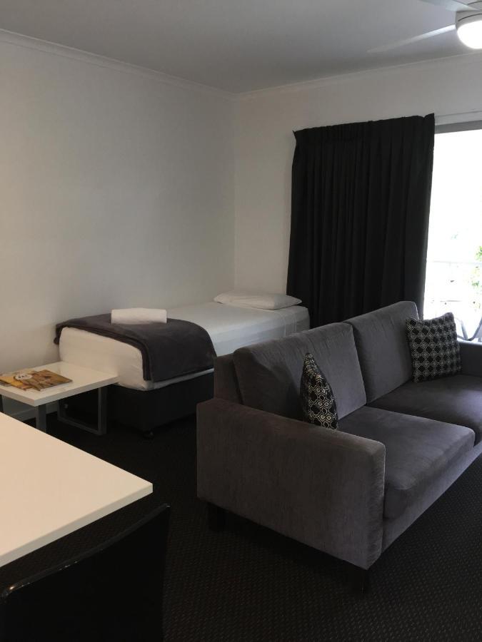 Cooroy Luxury Motel Apartments Екстер'єр фото